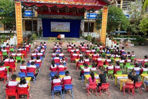 Hội thi " Bé tô chữ đẹp - Đồ chữ khéo" cho trẻ mẫu giáo 5 tuổi cấp trường năm học 2021-2022.
