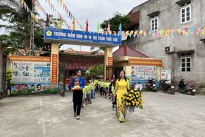 Trường mầm non 10-10 thị trấn Thất Khê dâng hương kỉ niệm 132 năm ngày sinh nhật Bác ( 19/5/1890 - 19/5/2022).