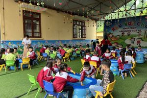 Trường Mầm non 10-10 thị trấn Thất Khê tổ chức các hoạt động cho trẻ trải nghiệm chủ đề " Mùa hè" năm học 2021-2022.